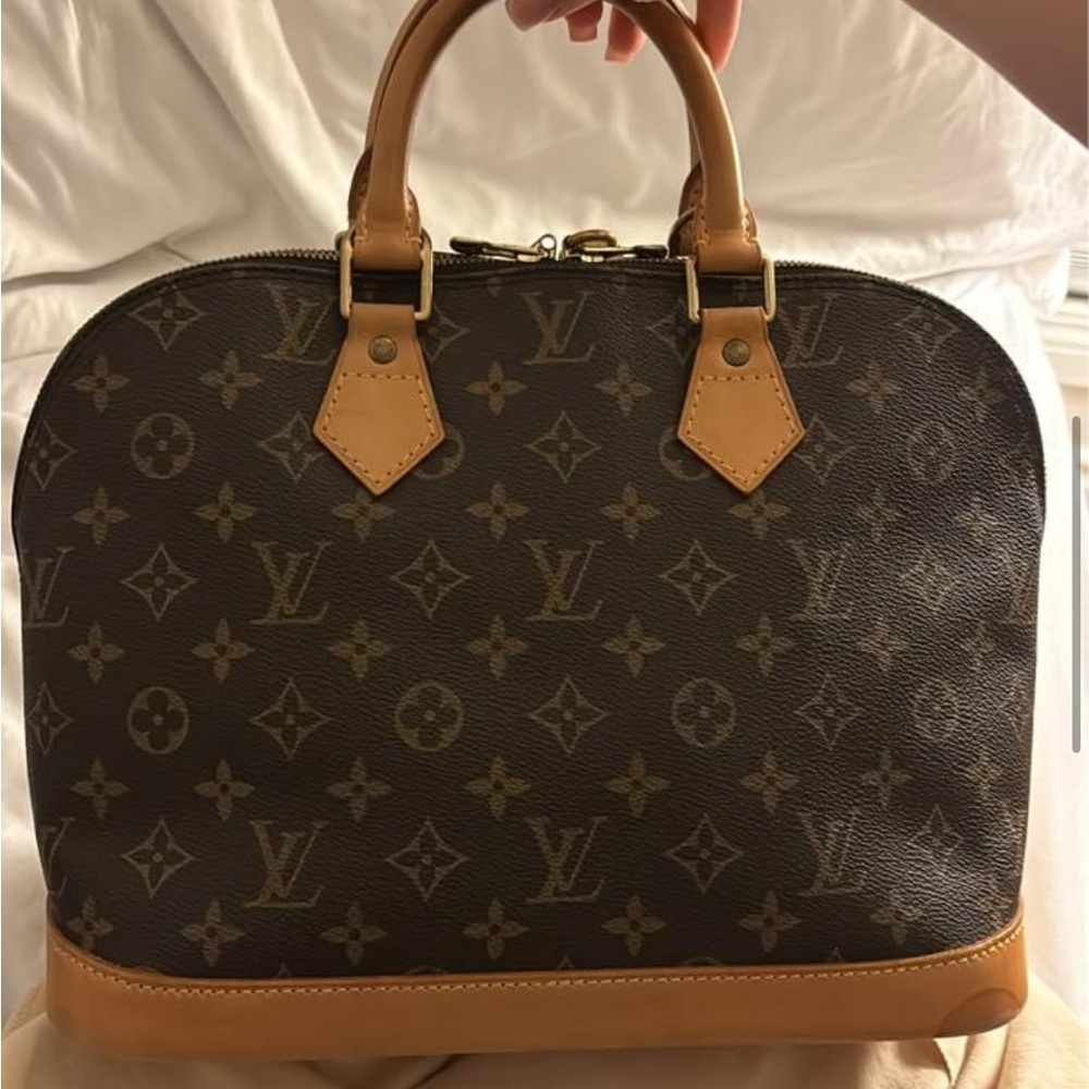 Auth Louis Vuitton Alma Pm